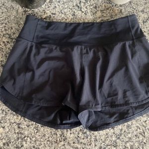 Black lululemon Hotty shorts worn twice. Excellent condition.
